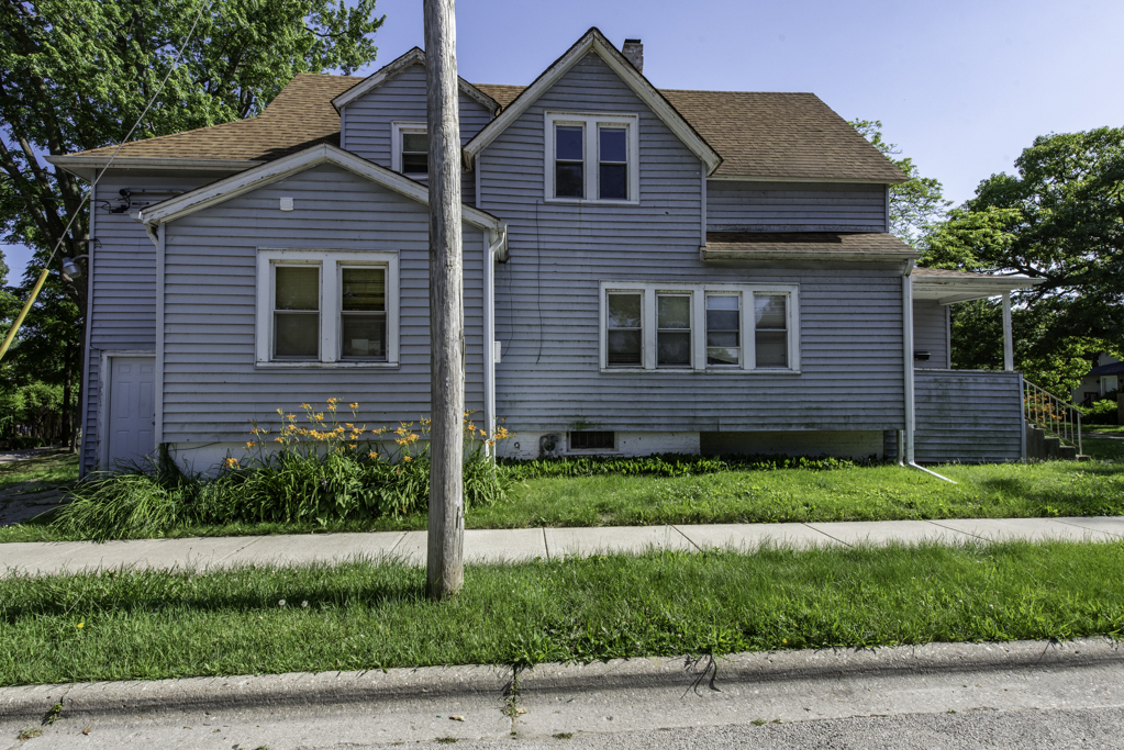 1801 Victoria Avenue #2, North Chicago, IL 60064