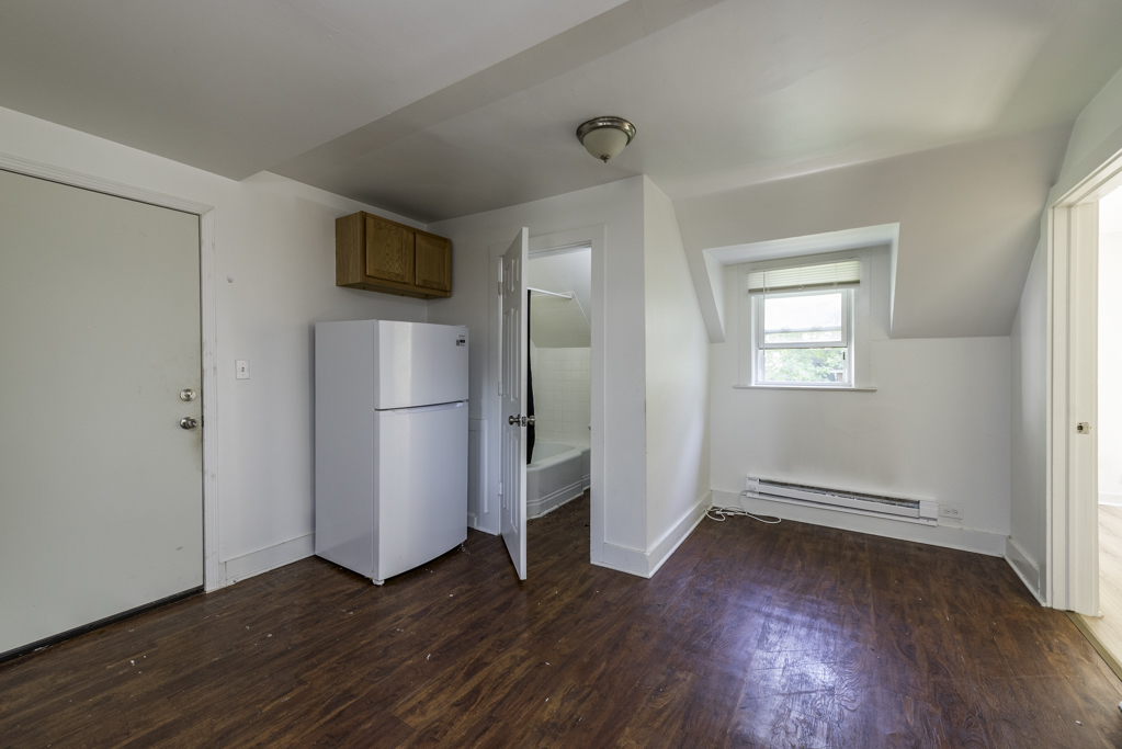 1801 Victoria Avenue #2, North Chicago, IL 60064
