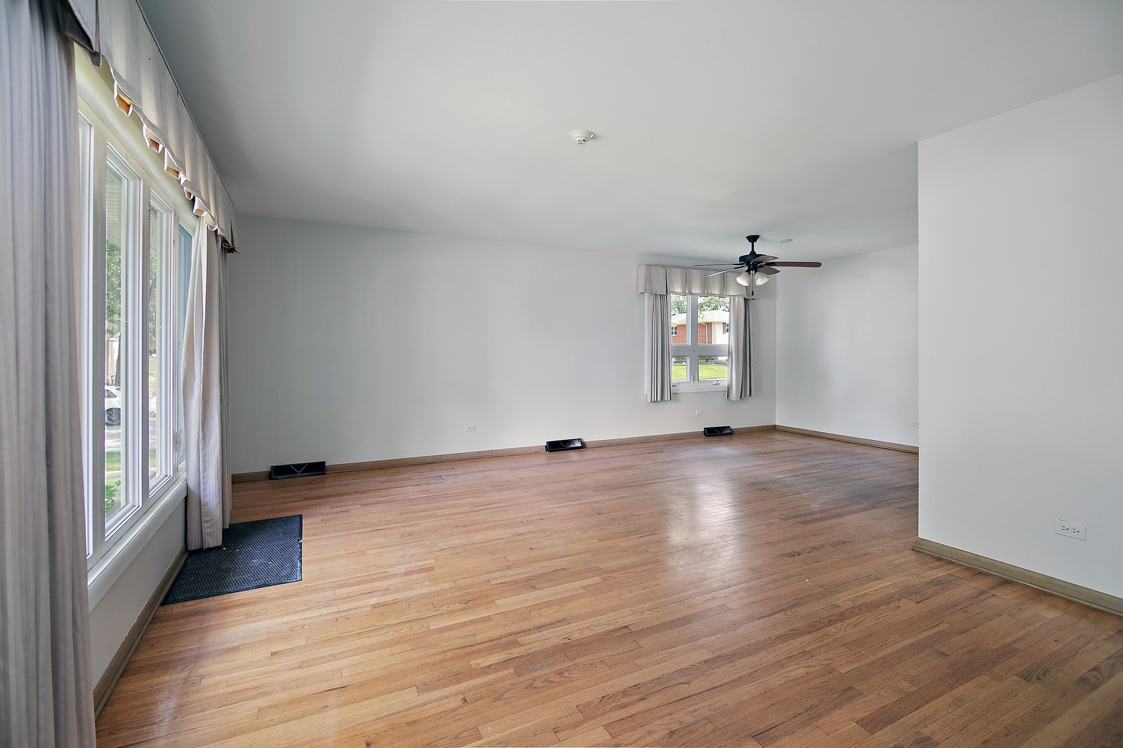 15156 chestnut Lane, Oak Forest, IL 60452