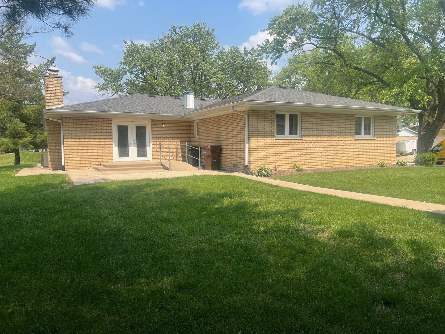 15156 chestnut Lane, Oak Forest, IL 60452