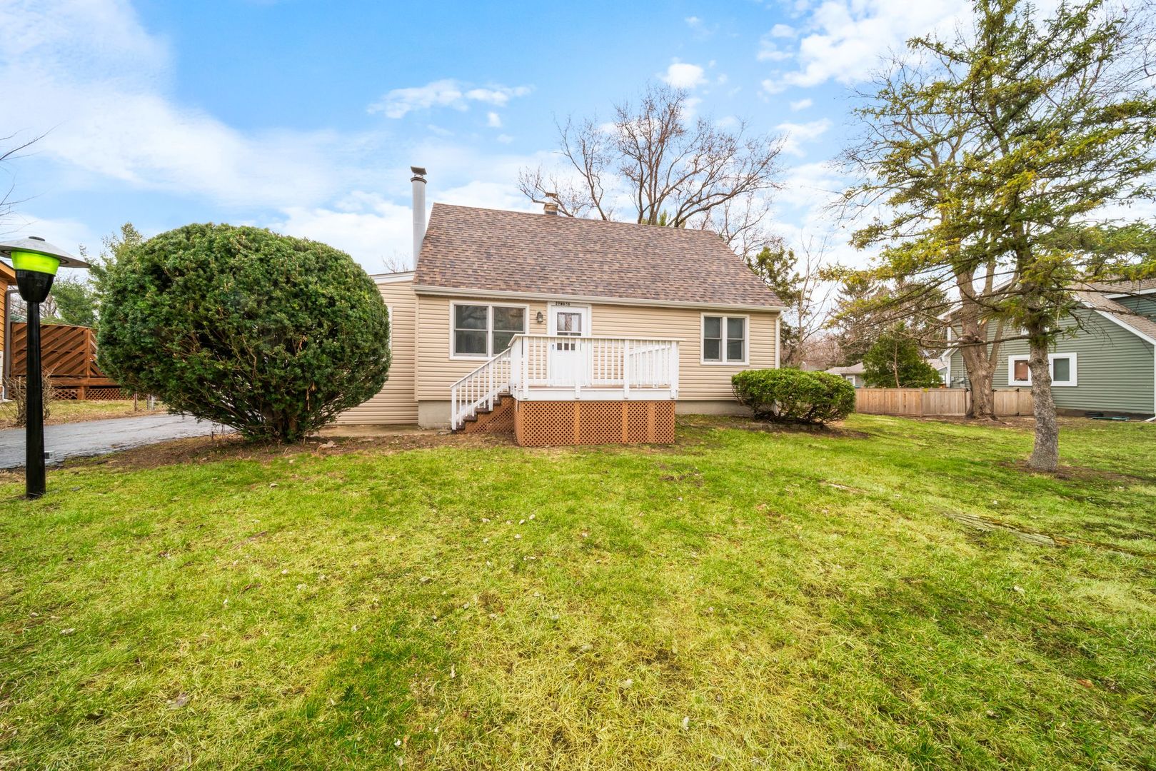 28w686 Townline Road, Warrenville, IL 60555