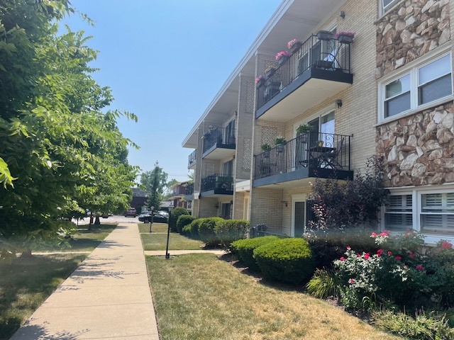 6587 N Northwest Highway #1A, Chicago, IL 60631