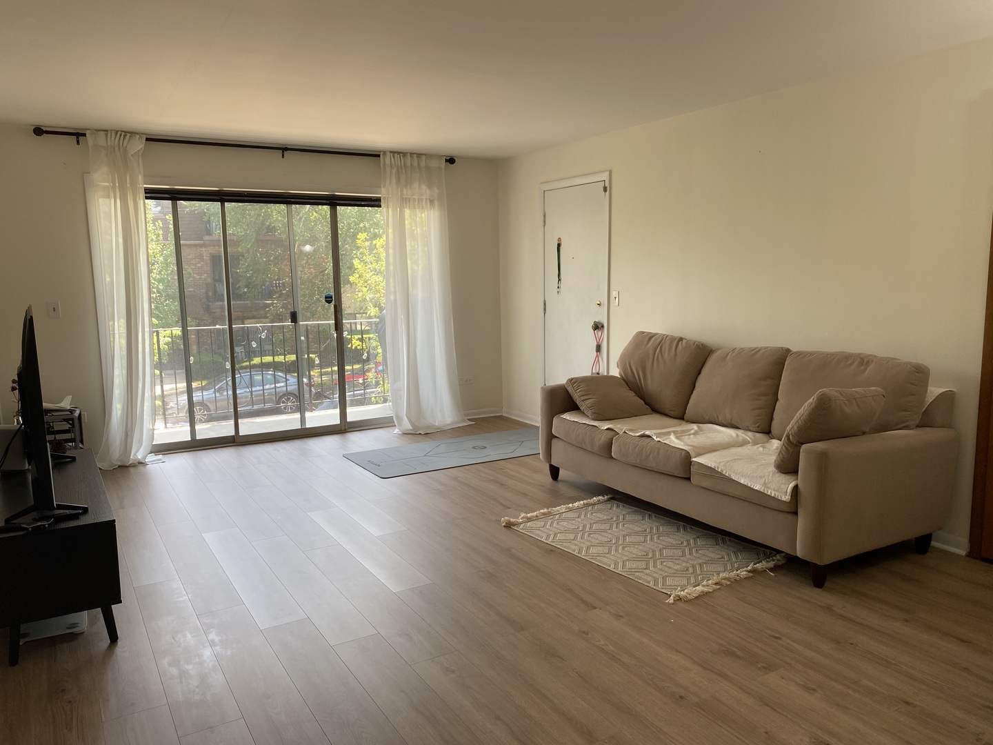 6587 N Northwest Highway #1A, Chicago, IL 60631