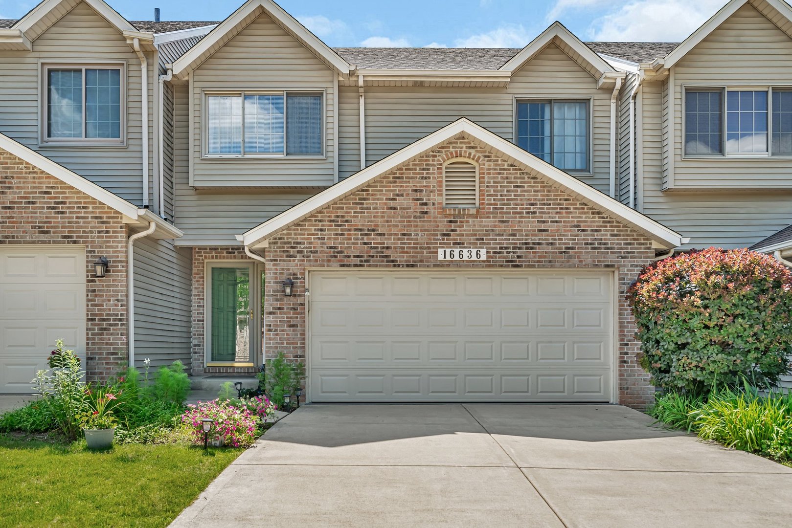 16636 Winding Creek Road, Plainfield, IL 60586