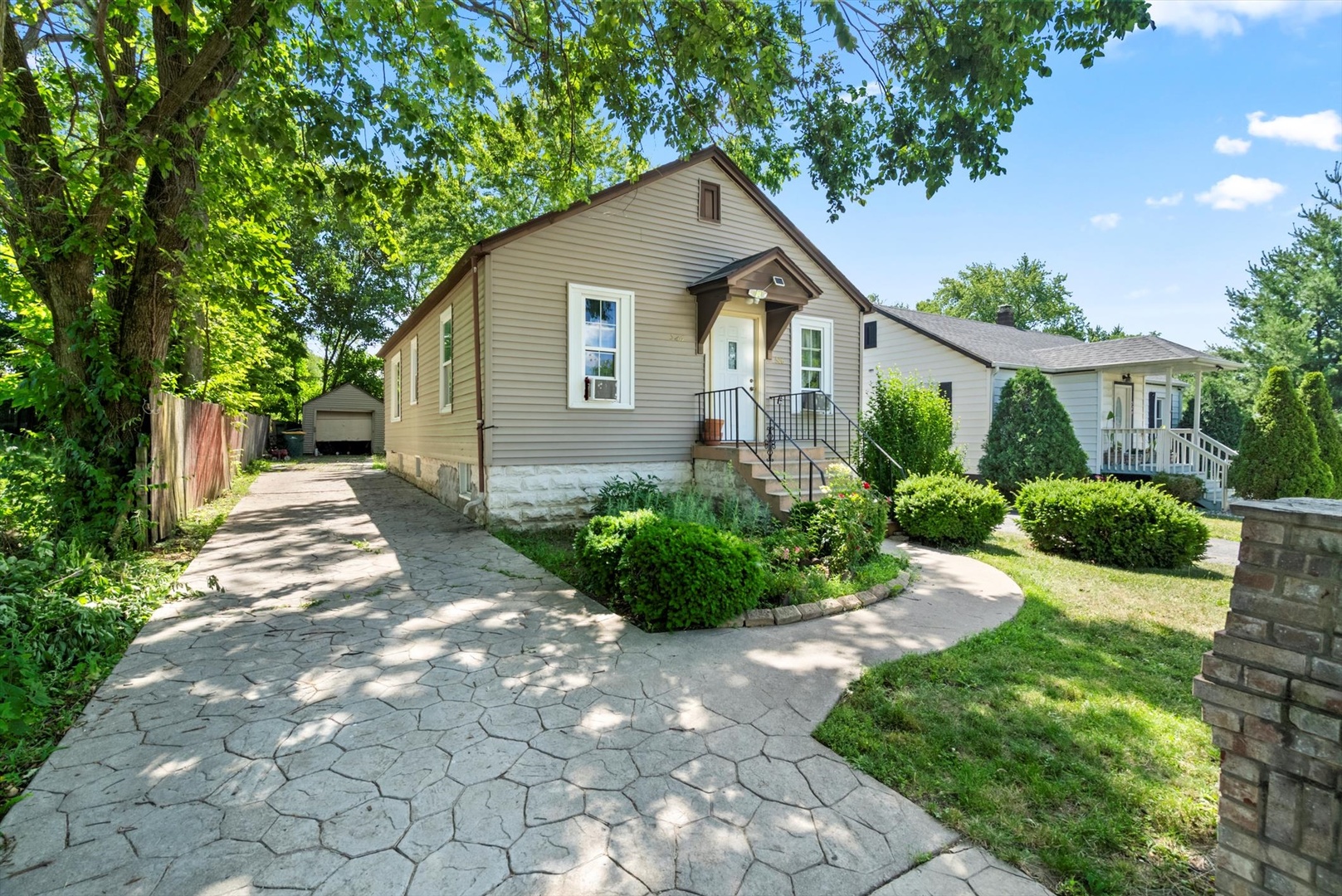 526 Algonquin Street, Joliet, IL 60432