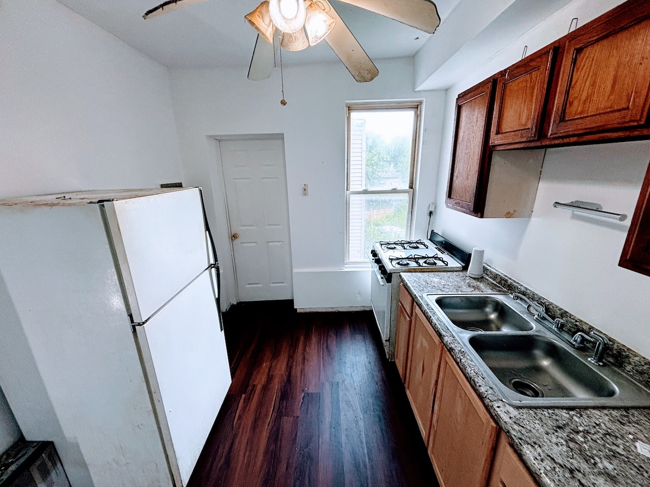 4036 W Lexington Street, Chicago, IL 60624