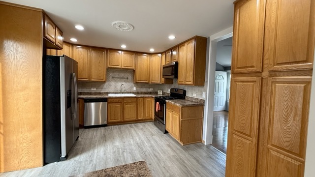406 Belmont Drive, Romeoville, IL 60446