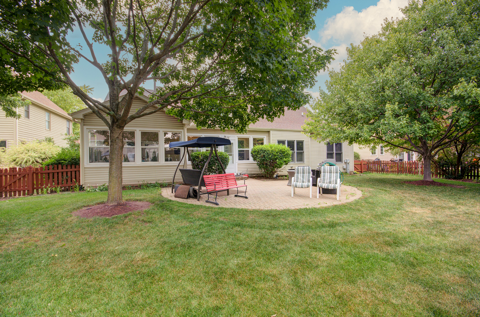 332 Stonemill Lane, Oswego, IL 60543