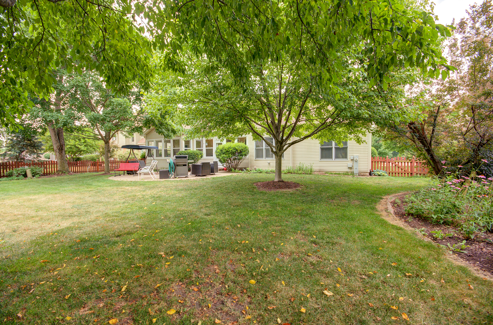 332 Stonemill Lane, Oswego, IL 60543