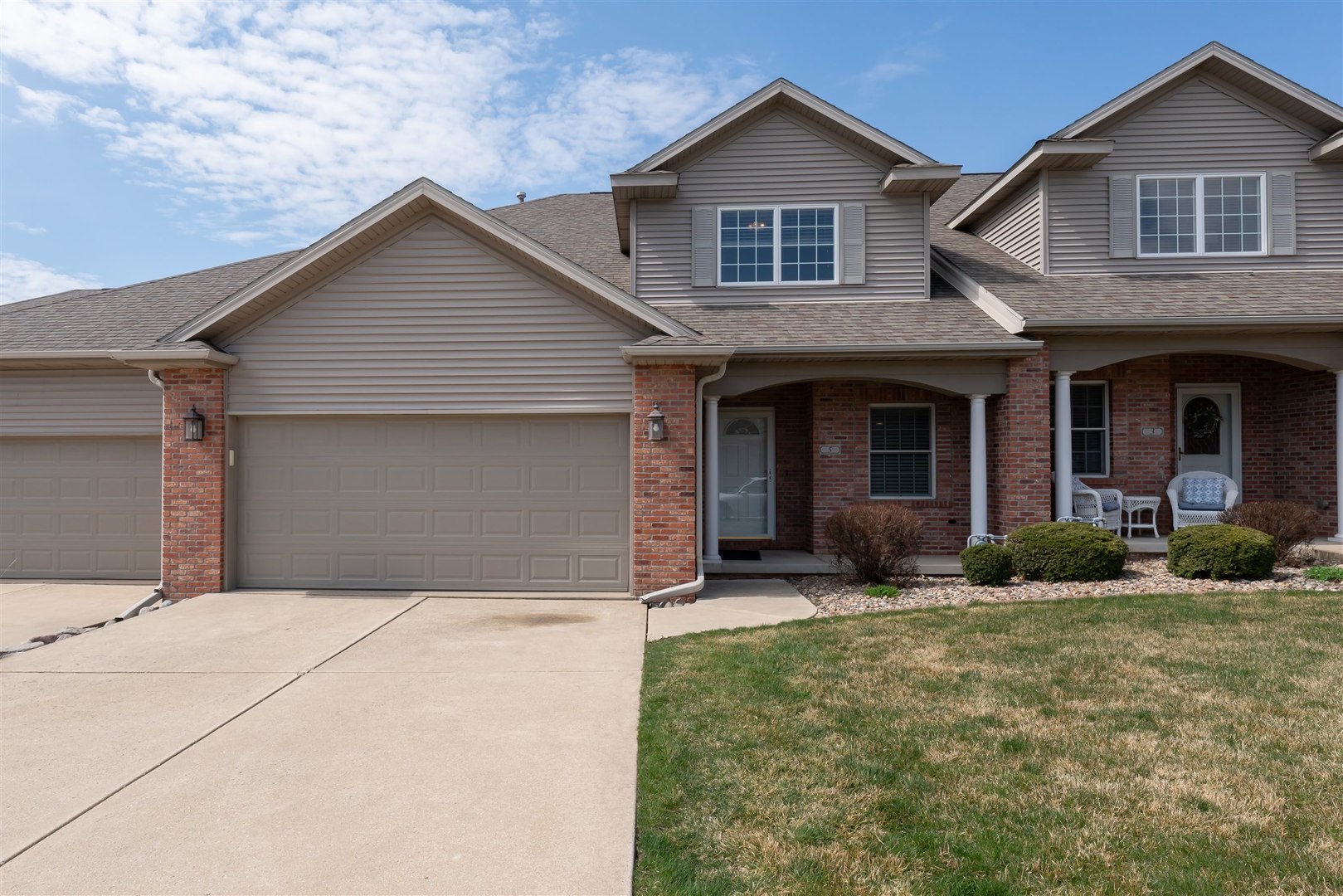 5 Laurel Wood Drive #2, Bloomington, IL 61704