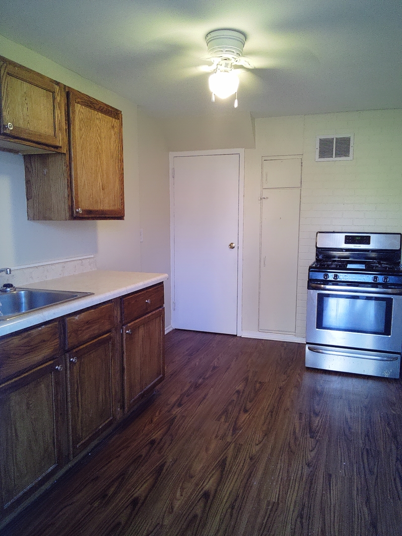 21 Indianwood Boulevard, Park Forest, IL 60466