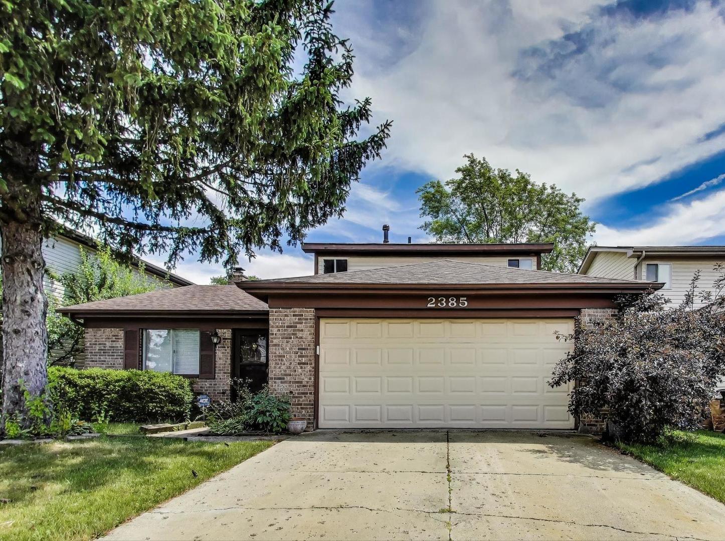 2385 Goldfinch Street, Woodridge, IL 60517