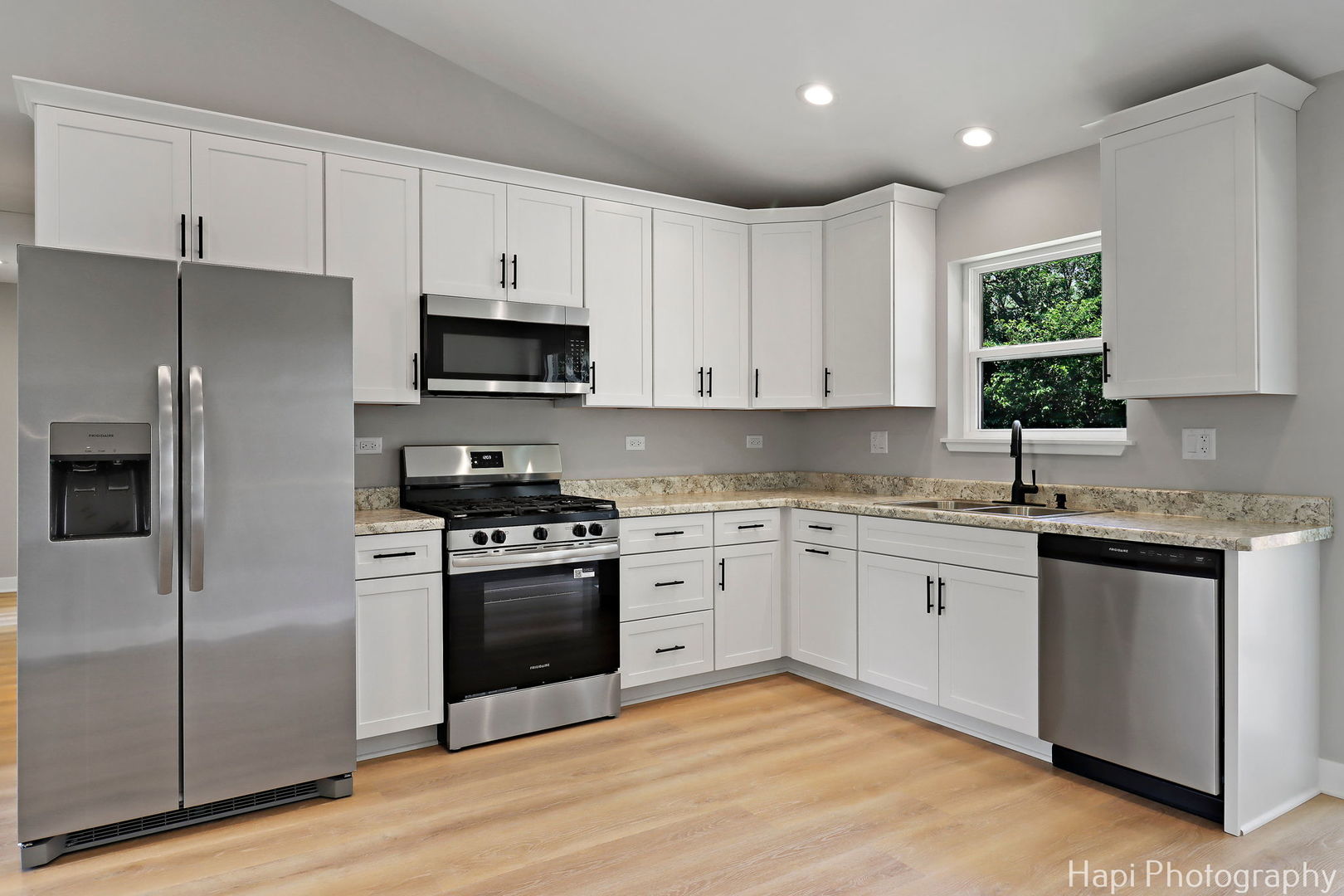 3238 GABRIEL Avenue, Zion, IL 60099