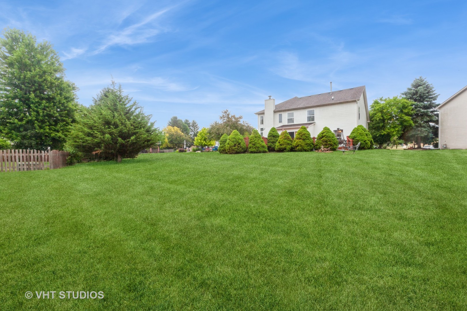 2578 Crestview Drive, Aurora, IL 60502
