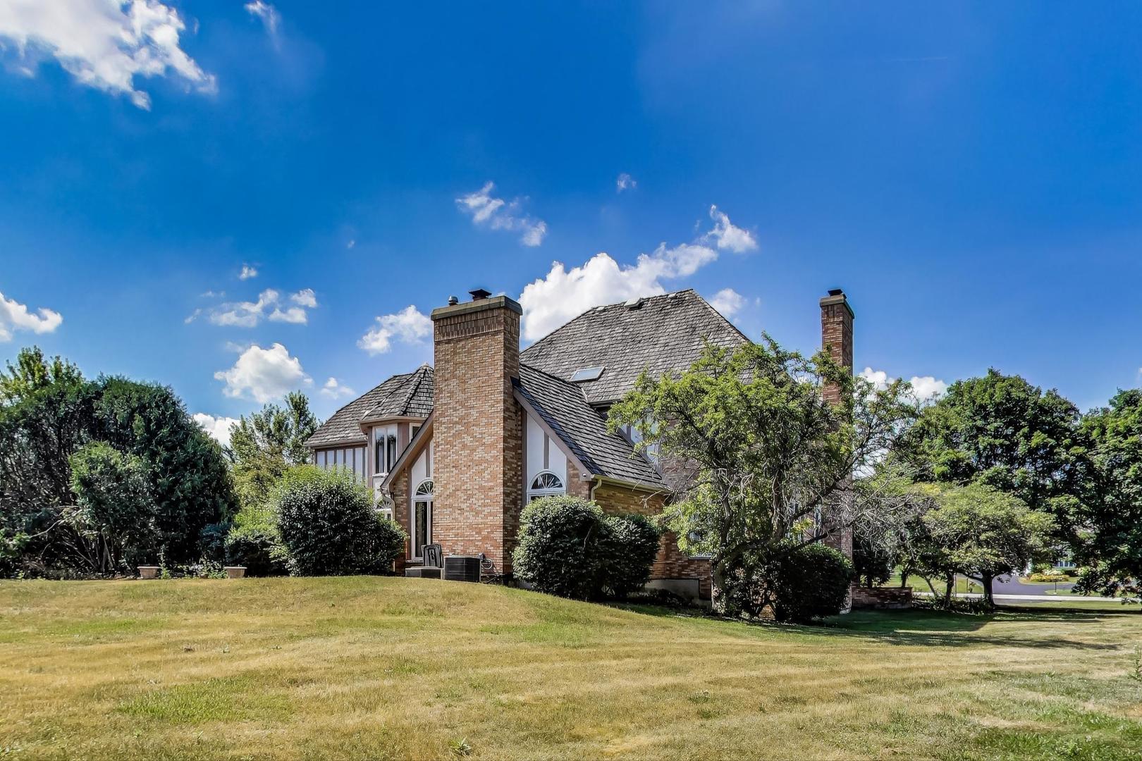 33 N Liberty Drive, South Barrington, IL 60010
