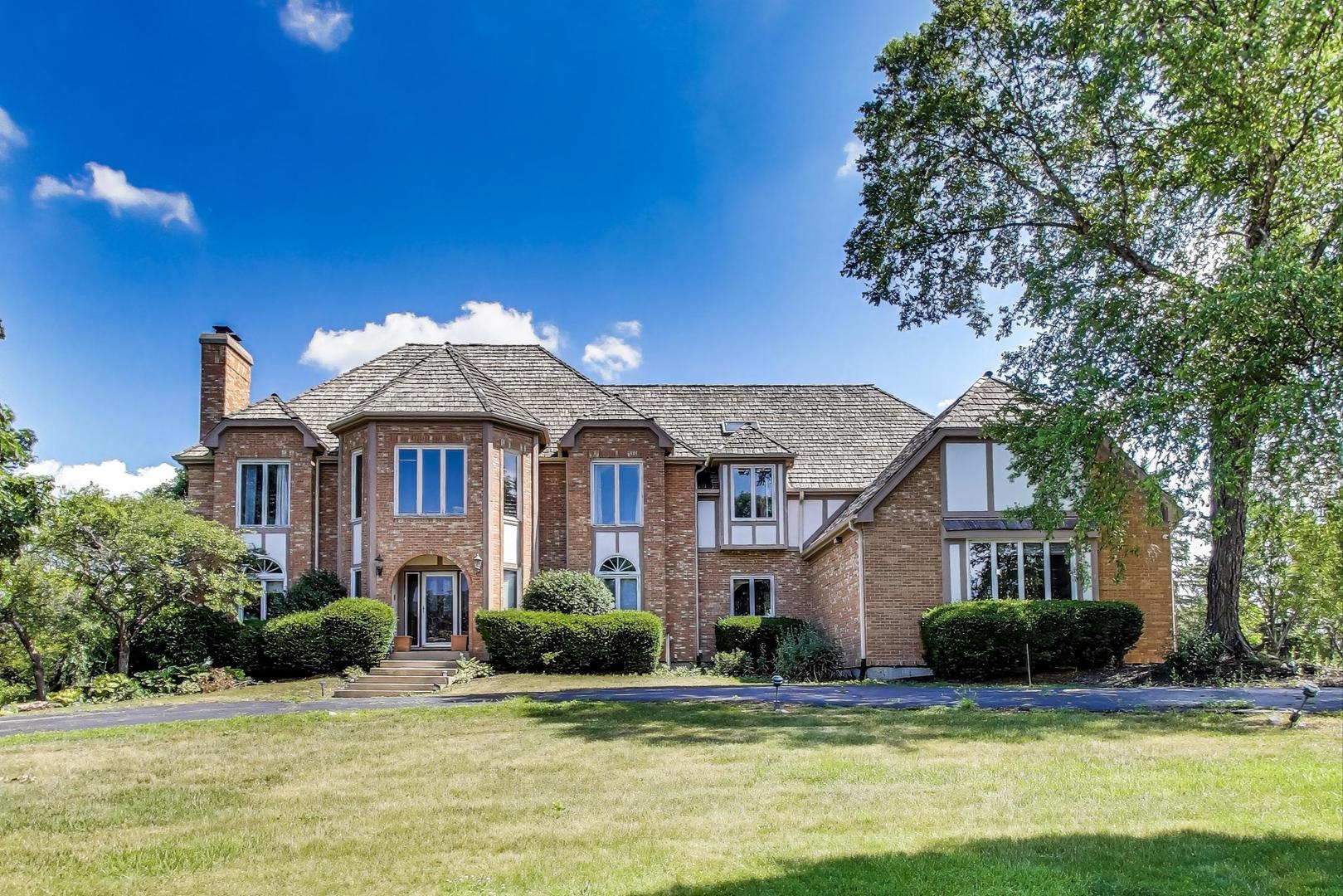 33 N Liberty Drive, South Barrington, IL 60010