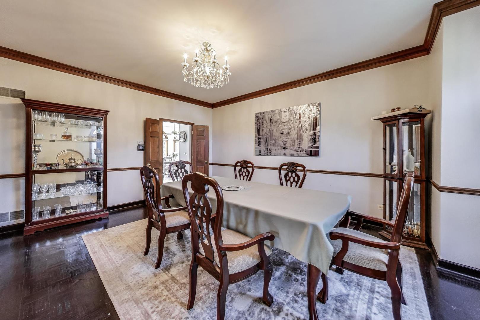 33 N Liberty Drive, South Barrington, IL 60010
