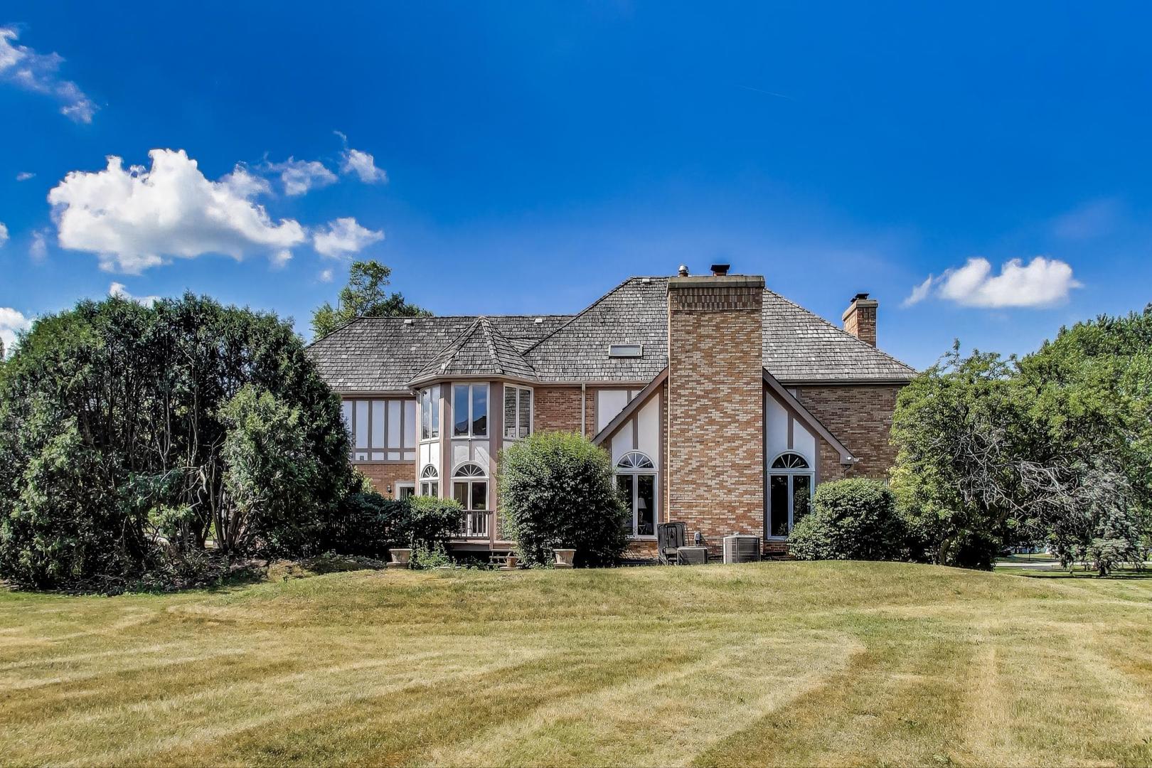 33 N Liberty Drive, South Barrington, IL 60010