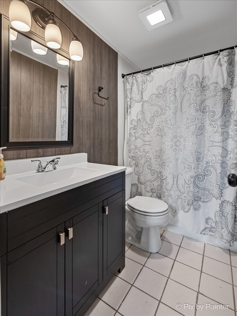 303 S President Street, Wheaton, IL 60187