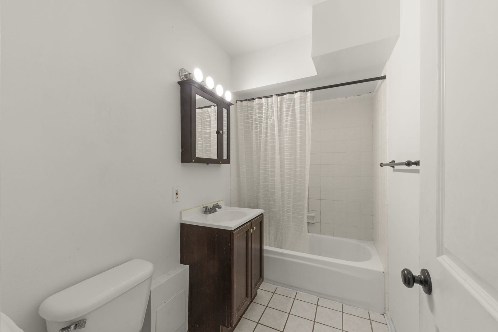 1526 S 51st Court #23, Cicero, IL 60804