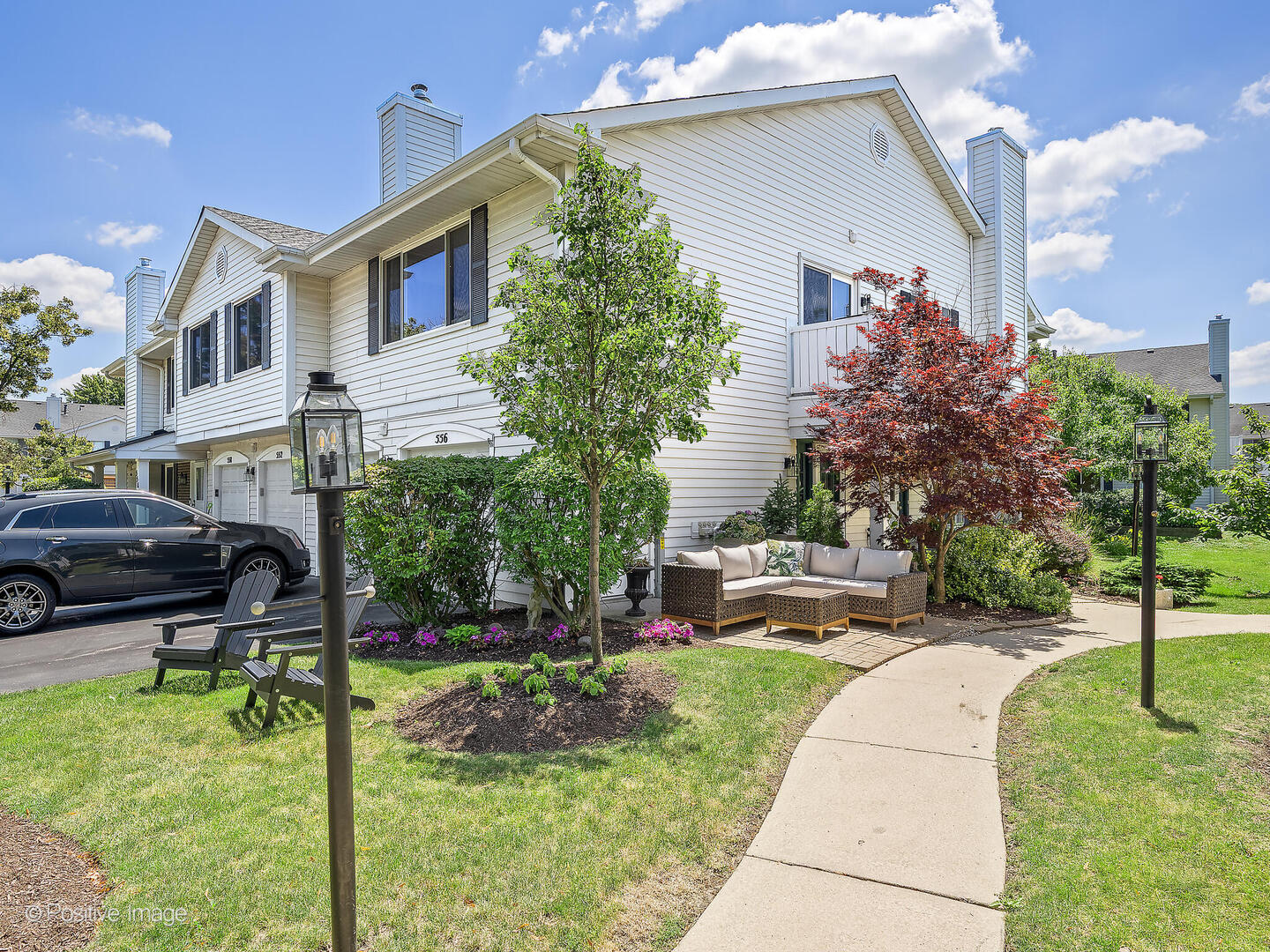556 Willowcreek Court #4-10, Clarendon Hills, IL 60514