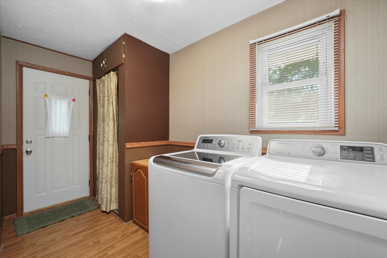 2425 LOCKNER Boulevard, Joliet, IL 60431