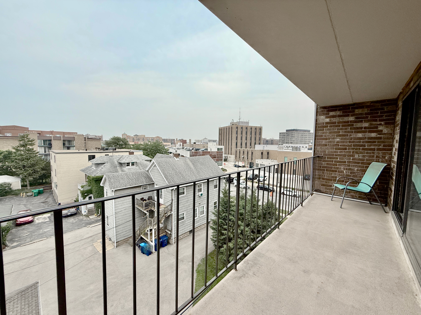 555 Graceland Avenue #505, Des Plaines, IL 60016