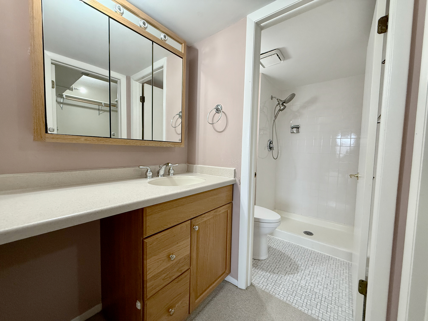 555 Graceland Avenue #505, Des Plaines, IL 60016
