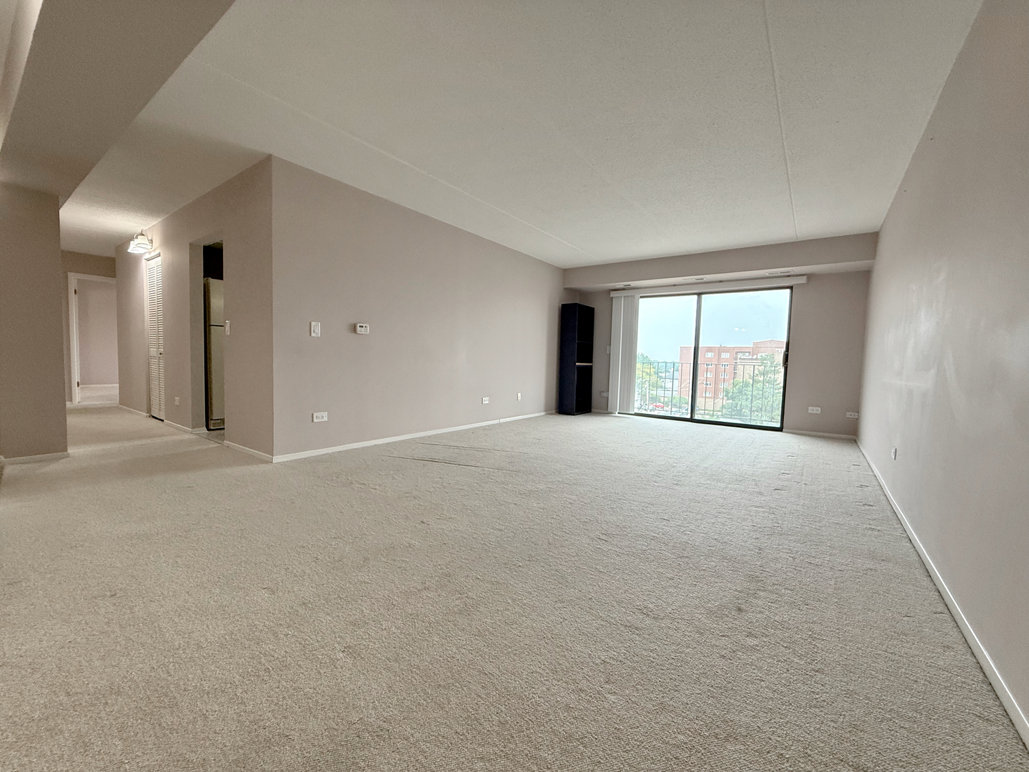 555 Graceland Avenue #505, Des Plaines, IL 60016