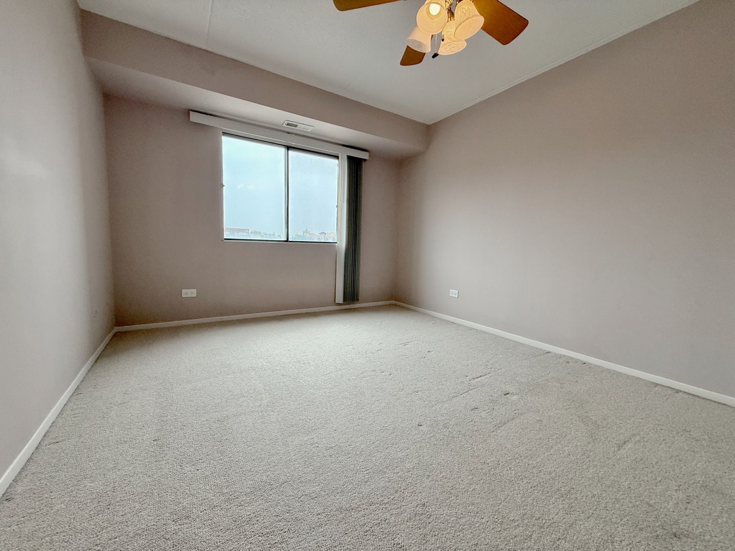 555 Graceland Avenue #505, Des Plaines, IL 60016