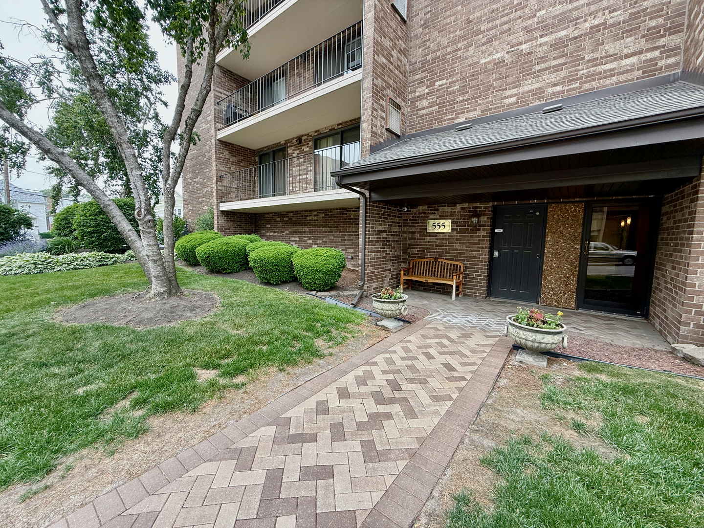 555 Graceland Avenue #505, Des Plaines, IL 60016
