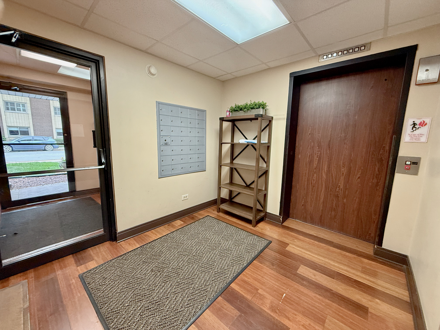 555 Graceland Avenue #505, Des Plaines, IL 60016