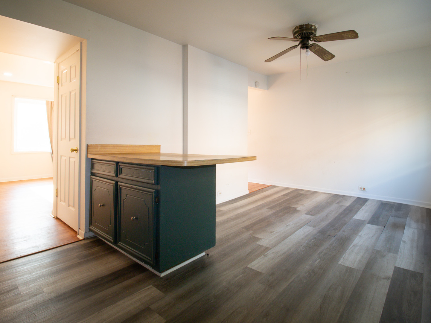 905 W North Avenue #A, Villa Park, IL 60181