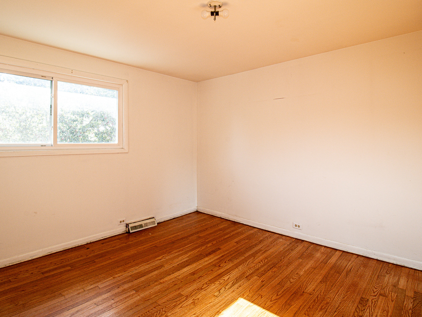 905 W North Avenue #A, Villa Park, IL 60181