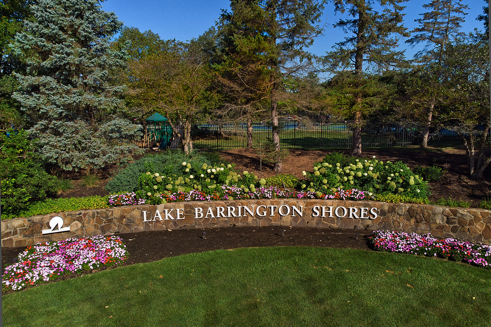 331 OAK HILL Road #A, Barrington, IL 60010