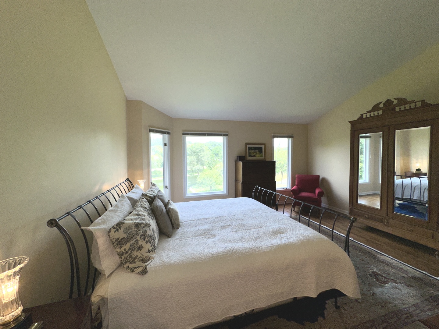 346 Bristol Lane, Fox River Grove, IL 60021