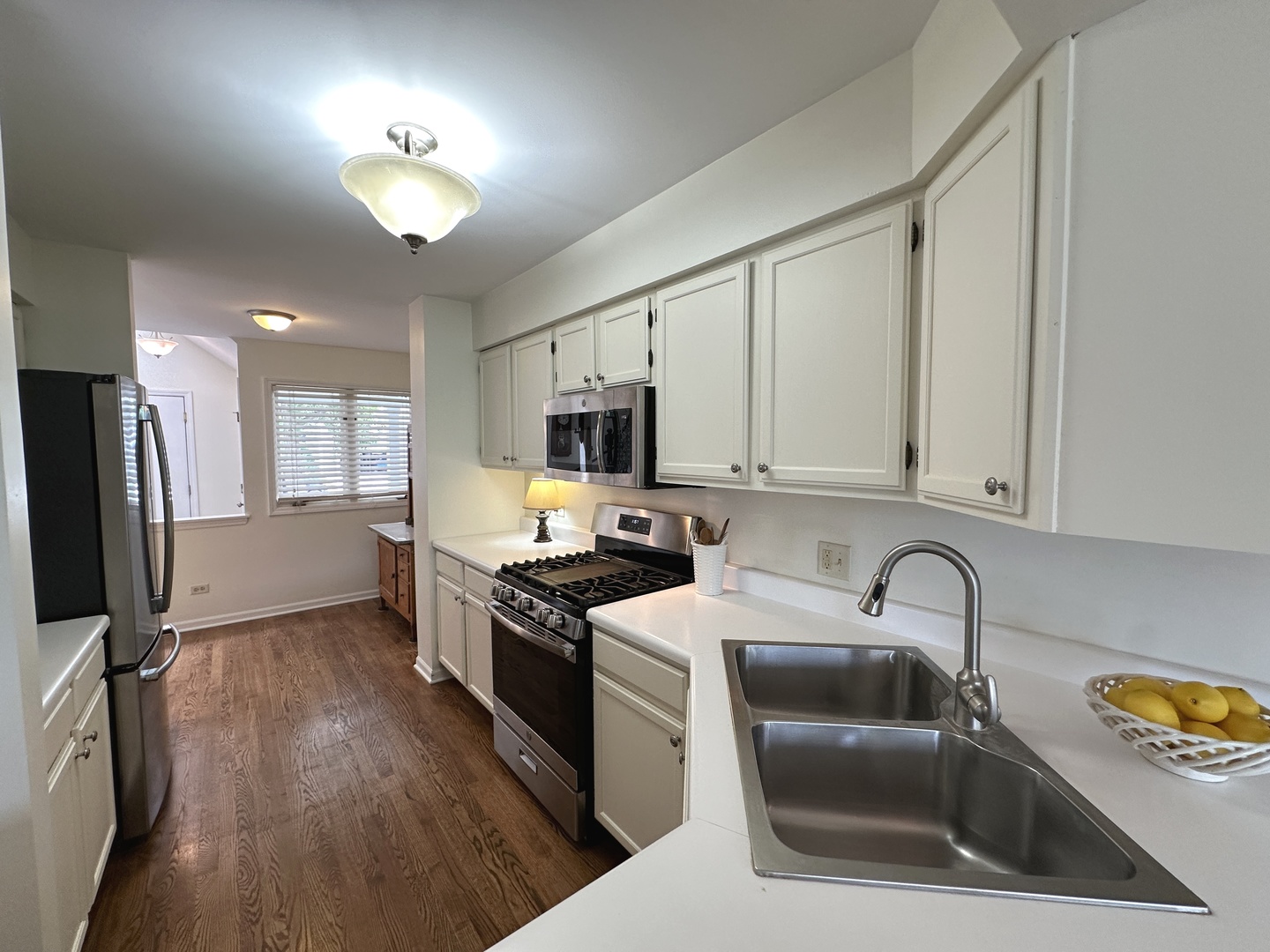 346 Bristol Lane, Fox River Grove, IL 60021