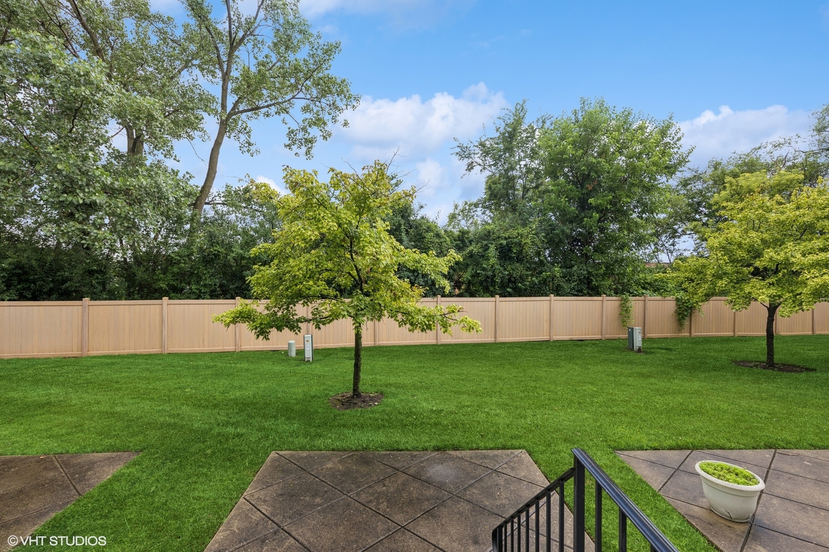 171 Arboretum Drive, Lombard, IL 60148