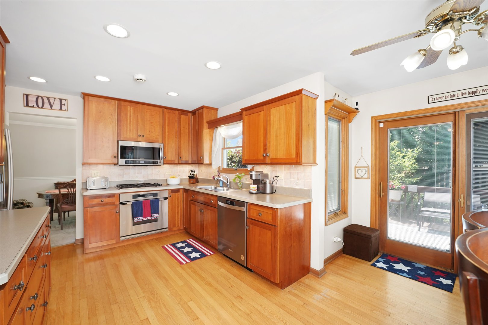 428 Linsey Avenue, Schaumburg, IL 60194