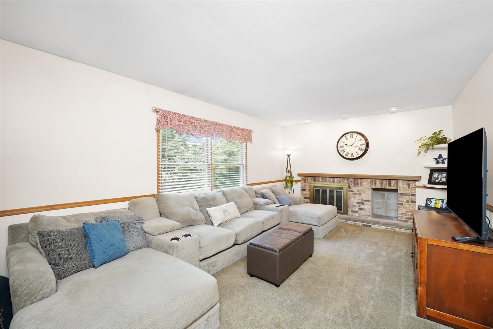 428 Linsey Avenue, Schaumburg, IL 60194