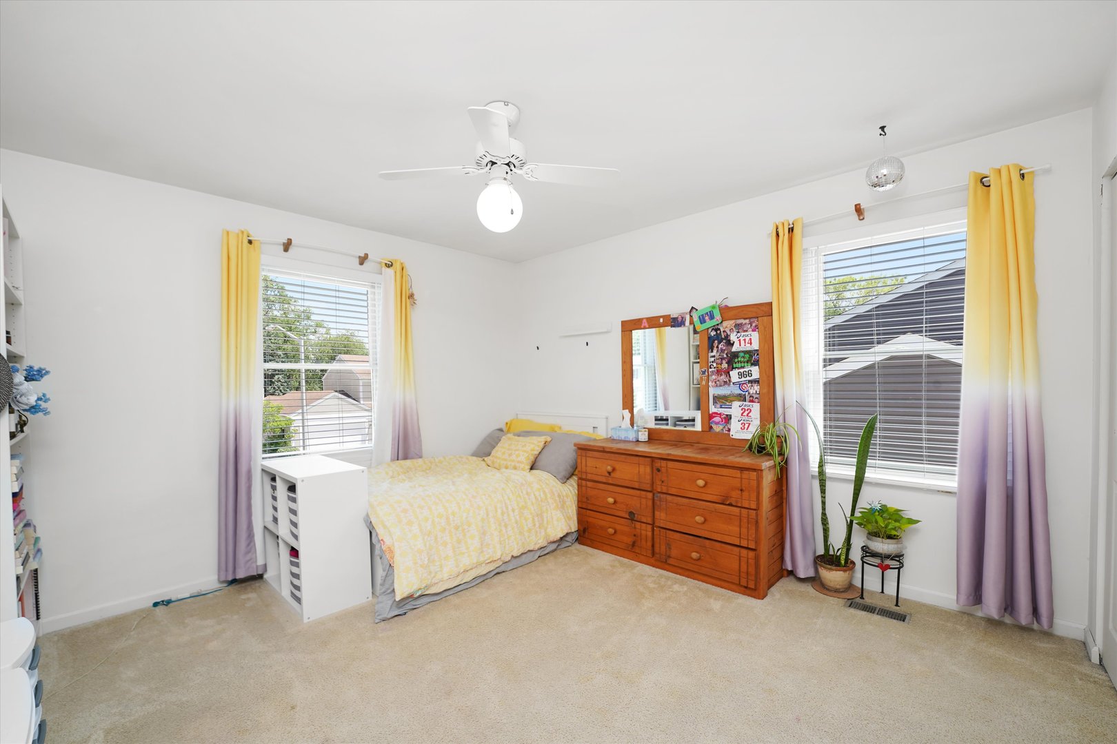428 Linsey Avenue, Schaumburg, IL 60194