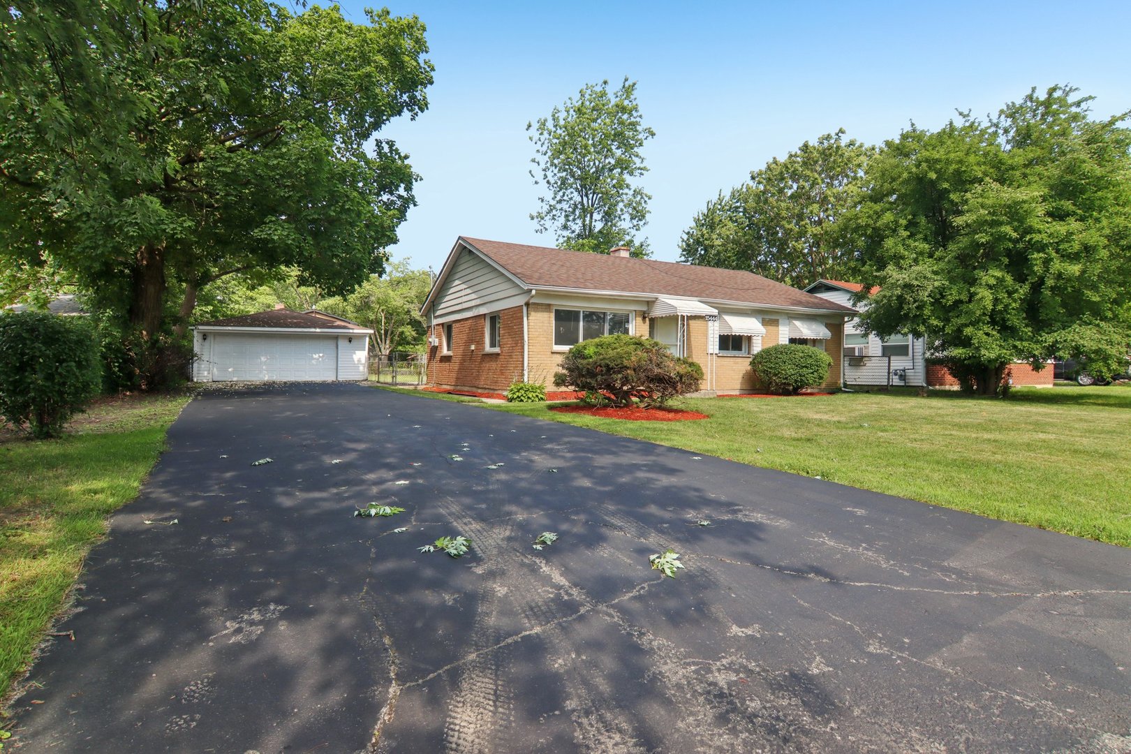 15444 Albany Avenue, Markham, IL 60428