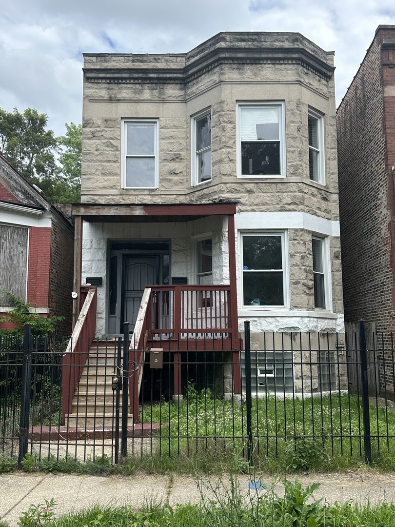 5615 S CARPENTER Street, Chicago, IL 60621
