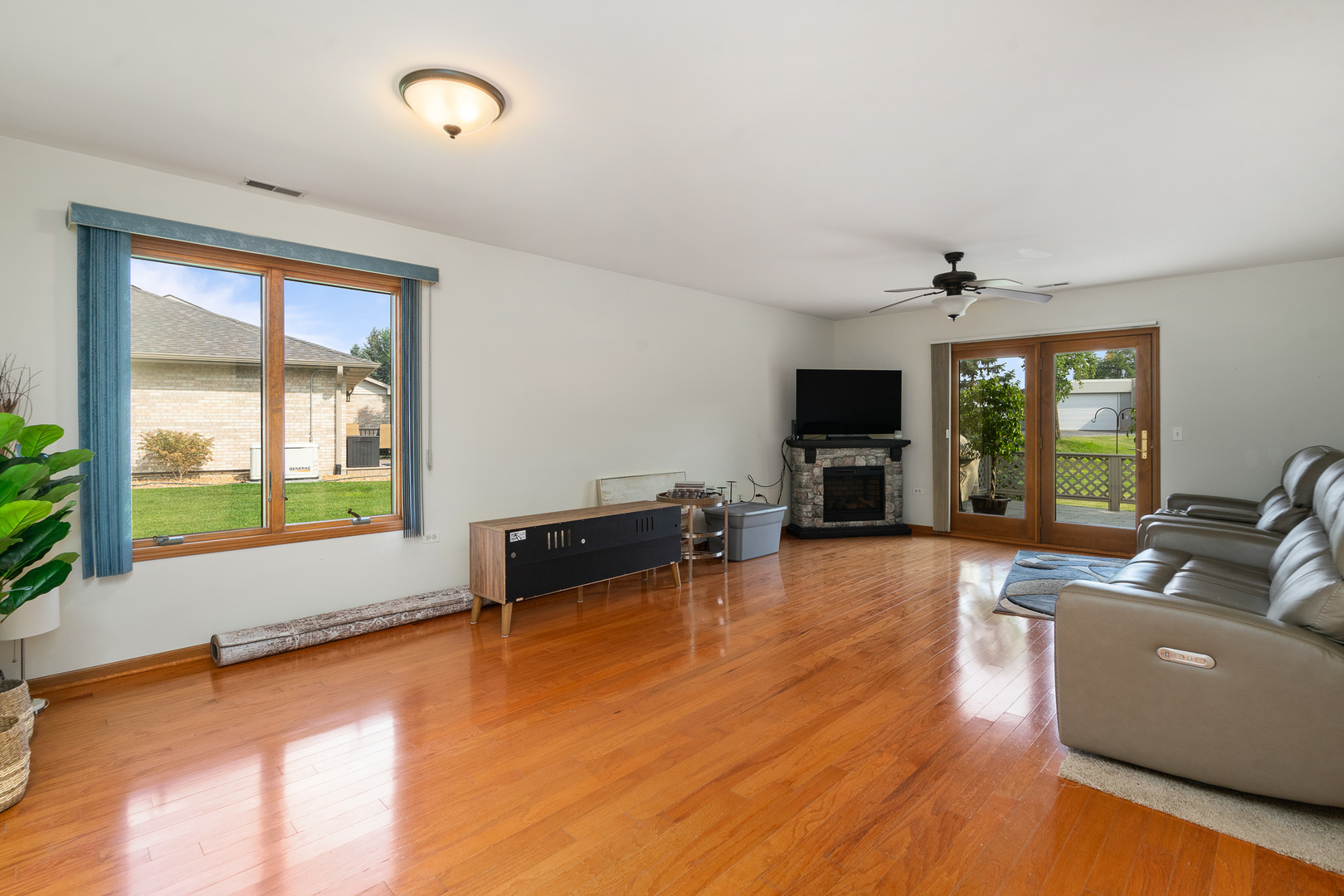 2526 Par Four Court, Joliet, IL 60436