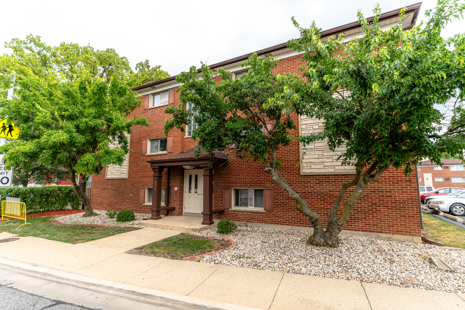 2537 THATCHER Avenue #3E, River Grove, IL 60171