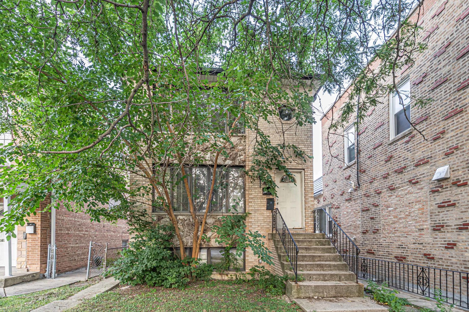 5631 N Central Avenue #2, Chicago, IL 60646