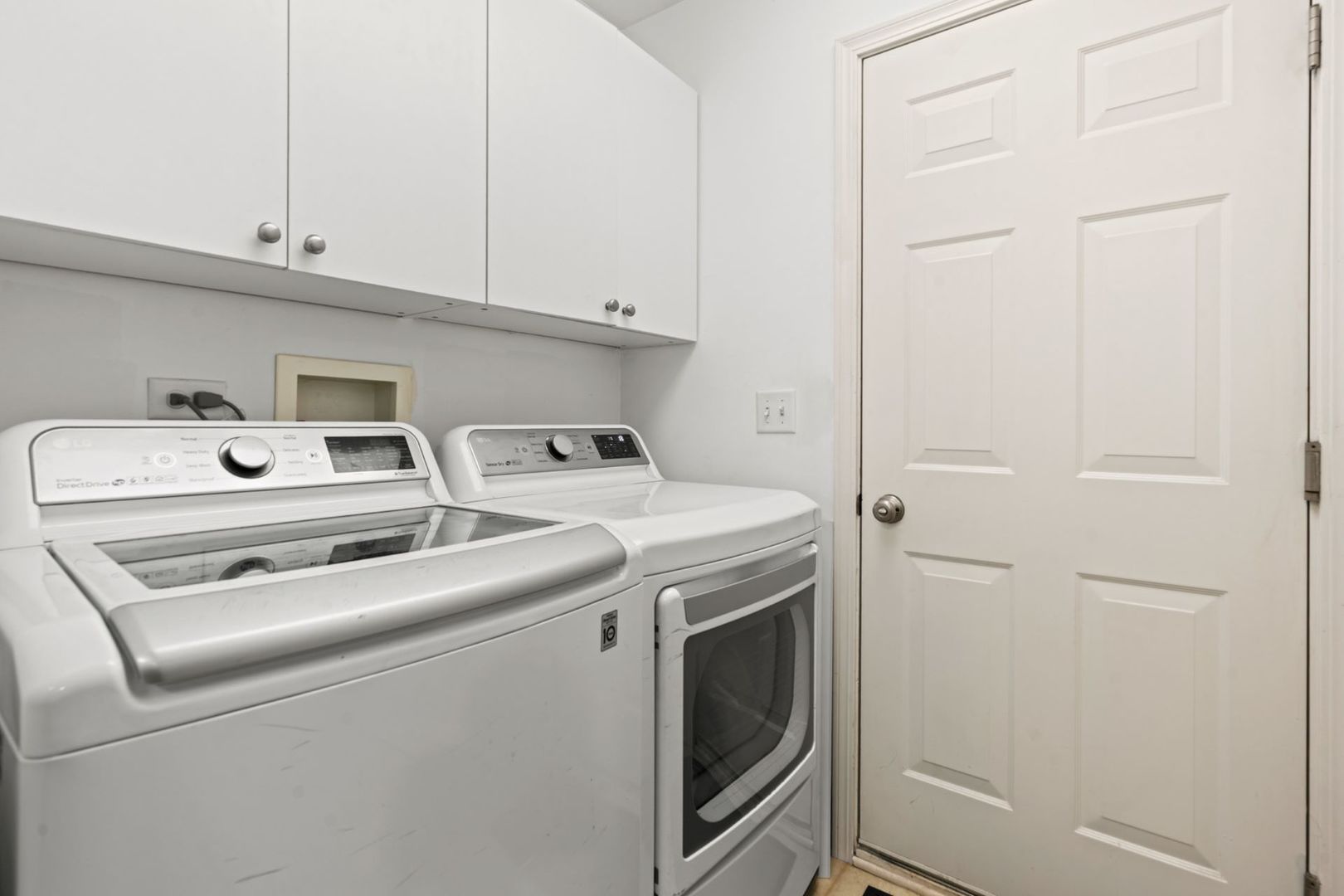 32487 N Rushmore Avenue, Lakemoor, IL 60051