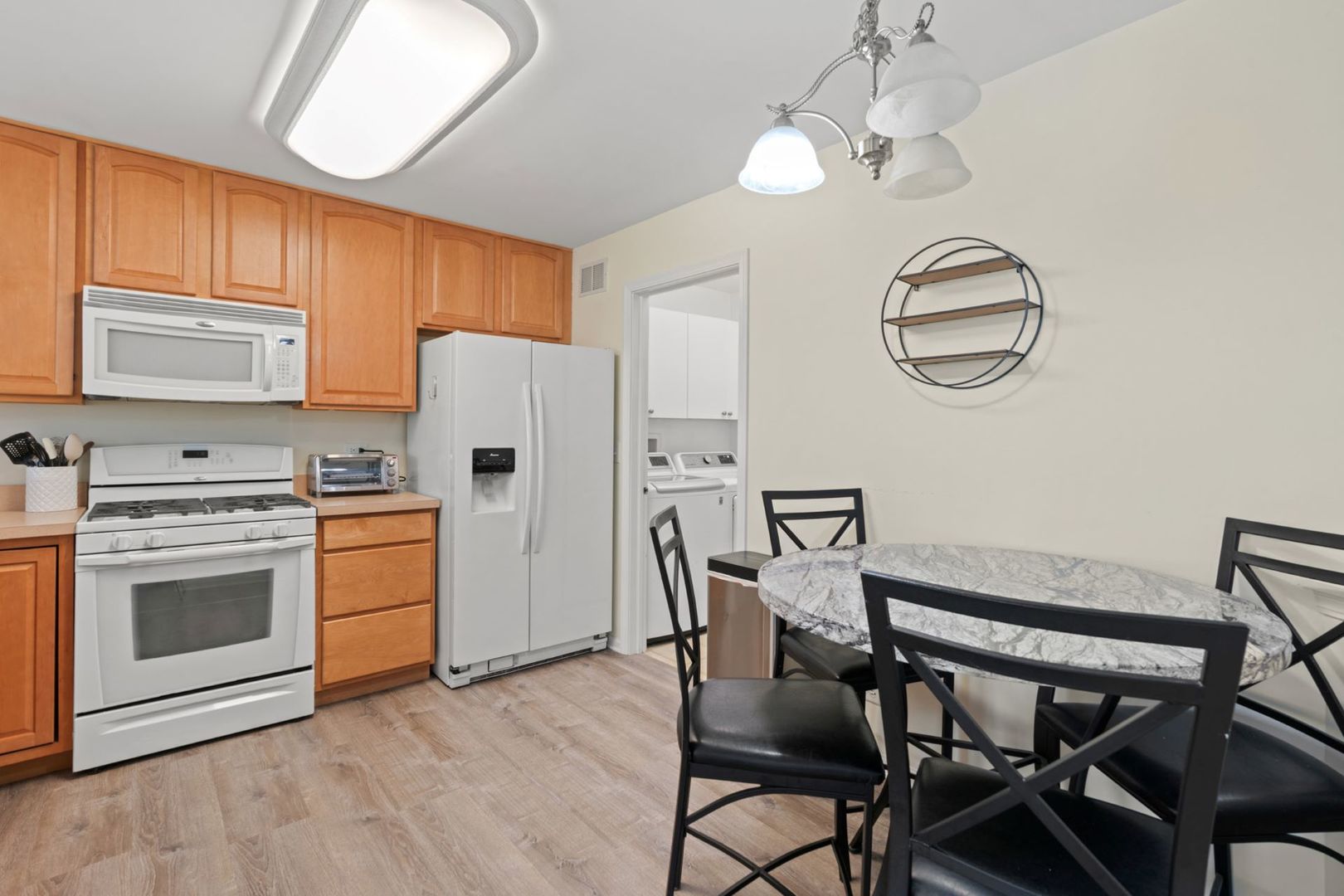 32487 N Rushmore Avenue, Lakemoor, IL 60051