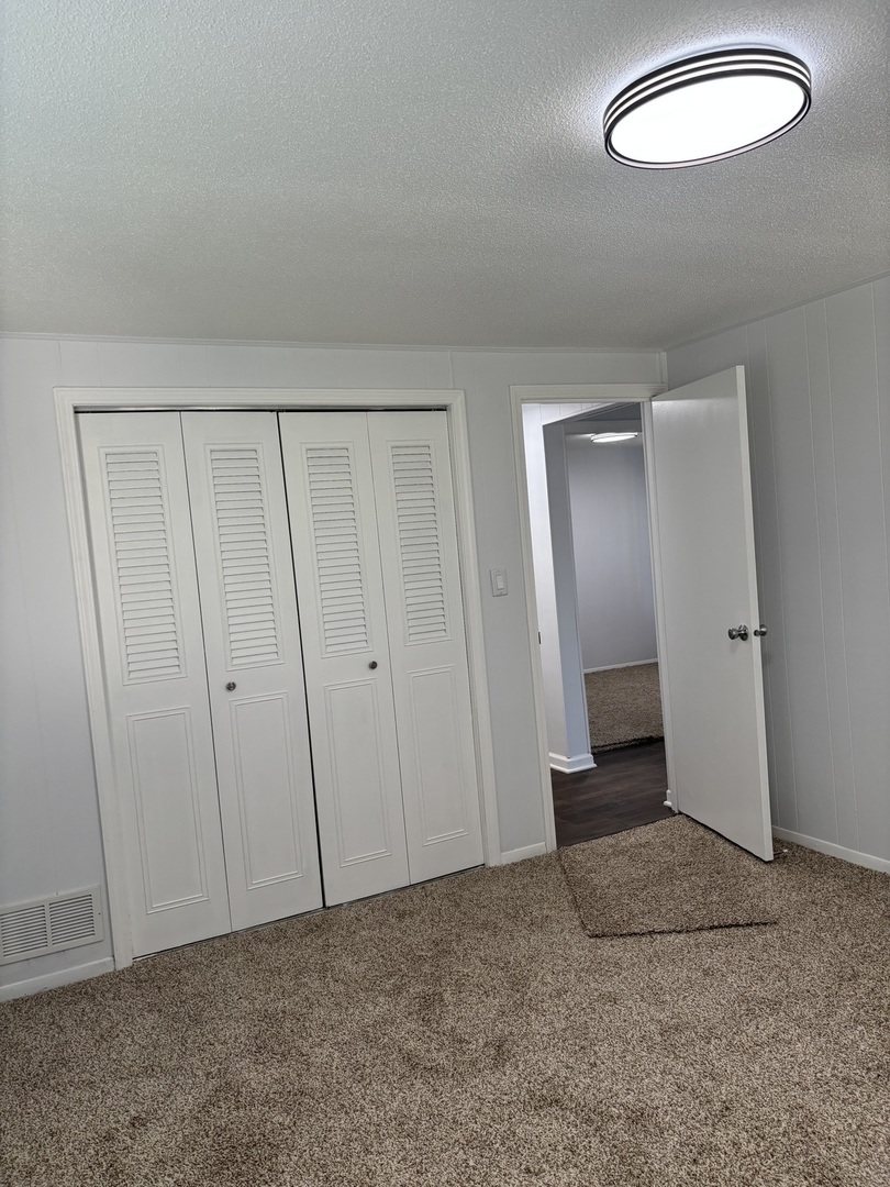 445 Lucille Avenue, Elgin, IL 60120