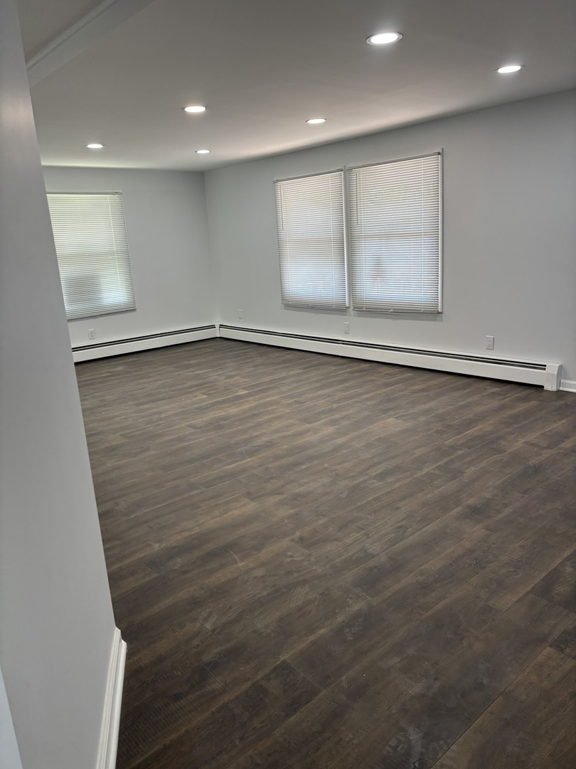 445 Lucille Avenue, Elgin, IL 60120